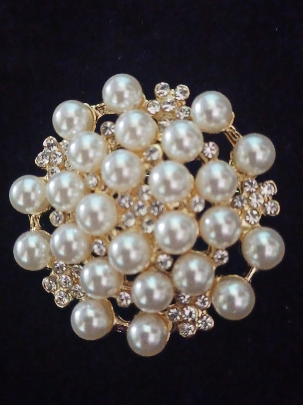Clear Crystal and White Pearl Cluster Brooch